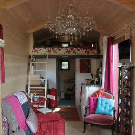 Roulotte Aux Peupliers Guest house *